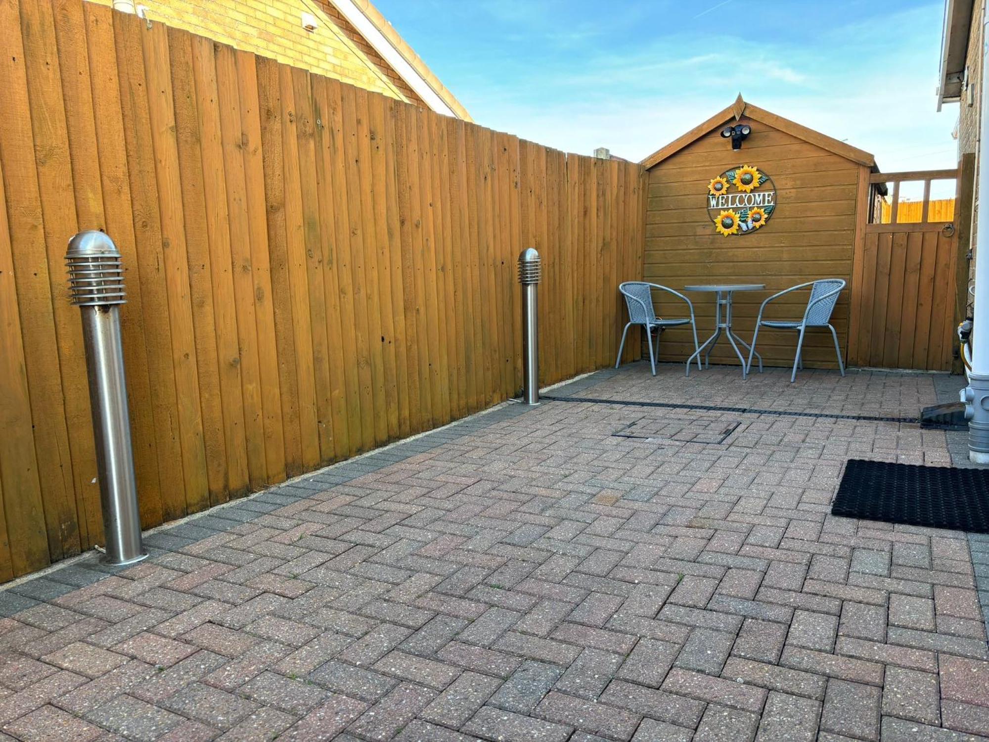 Bungalow-2bed-1bath-petfriendly-parking Skegness